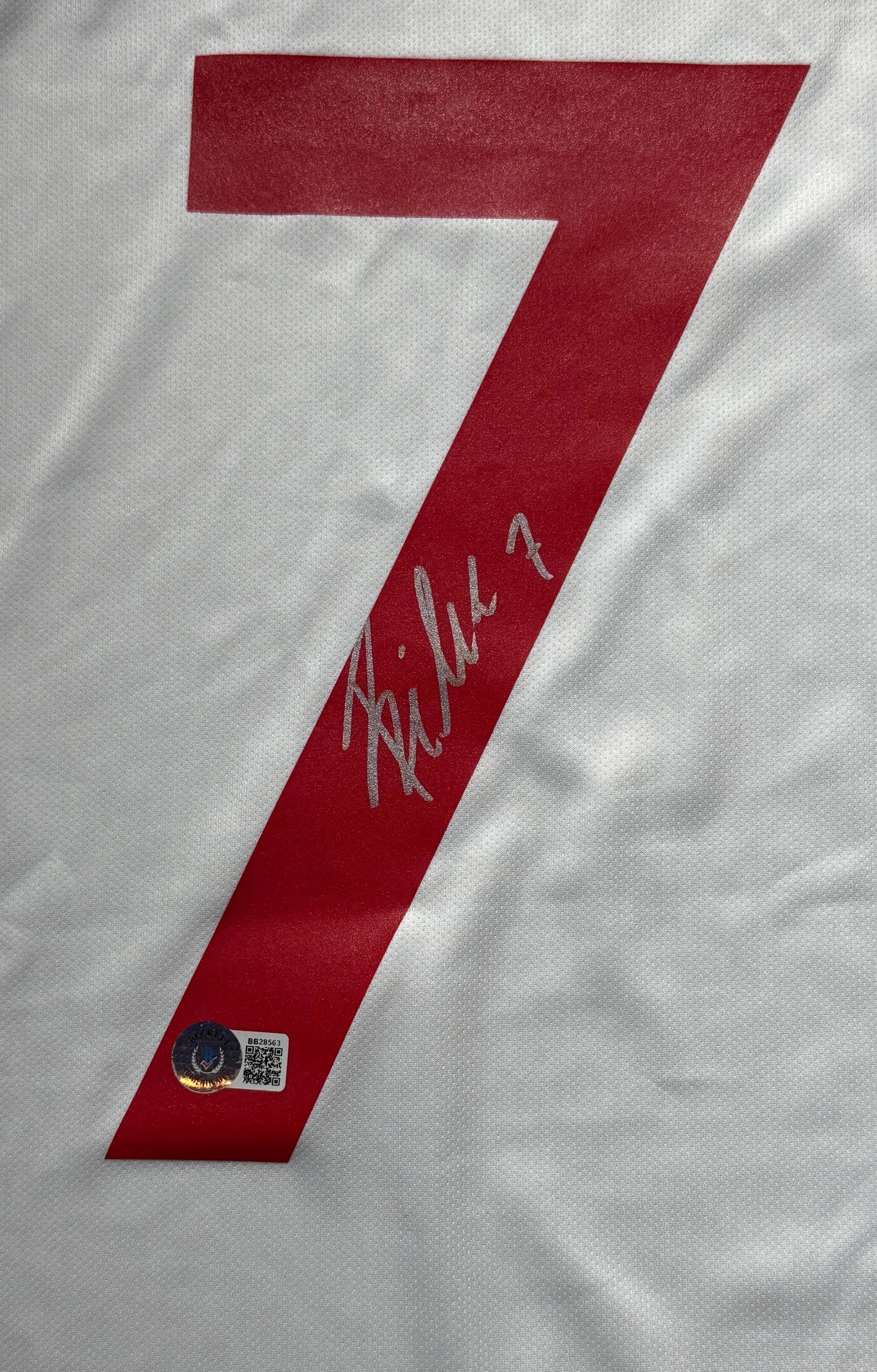Maillot Exterieur Equipe du Portugal Edition Euro 2024 signe par Joao Felix et Certifie par Beckett authentic-signatures
