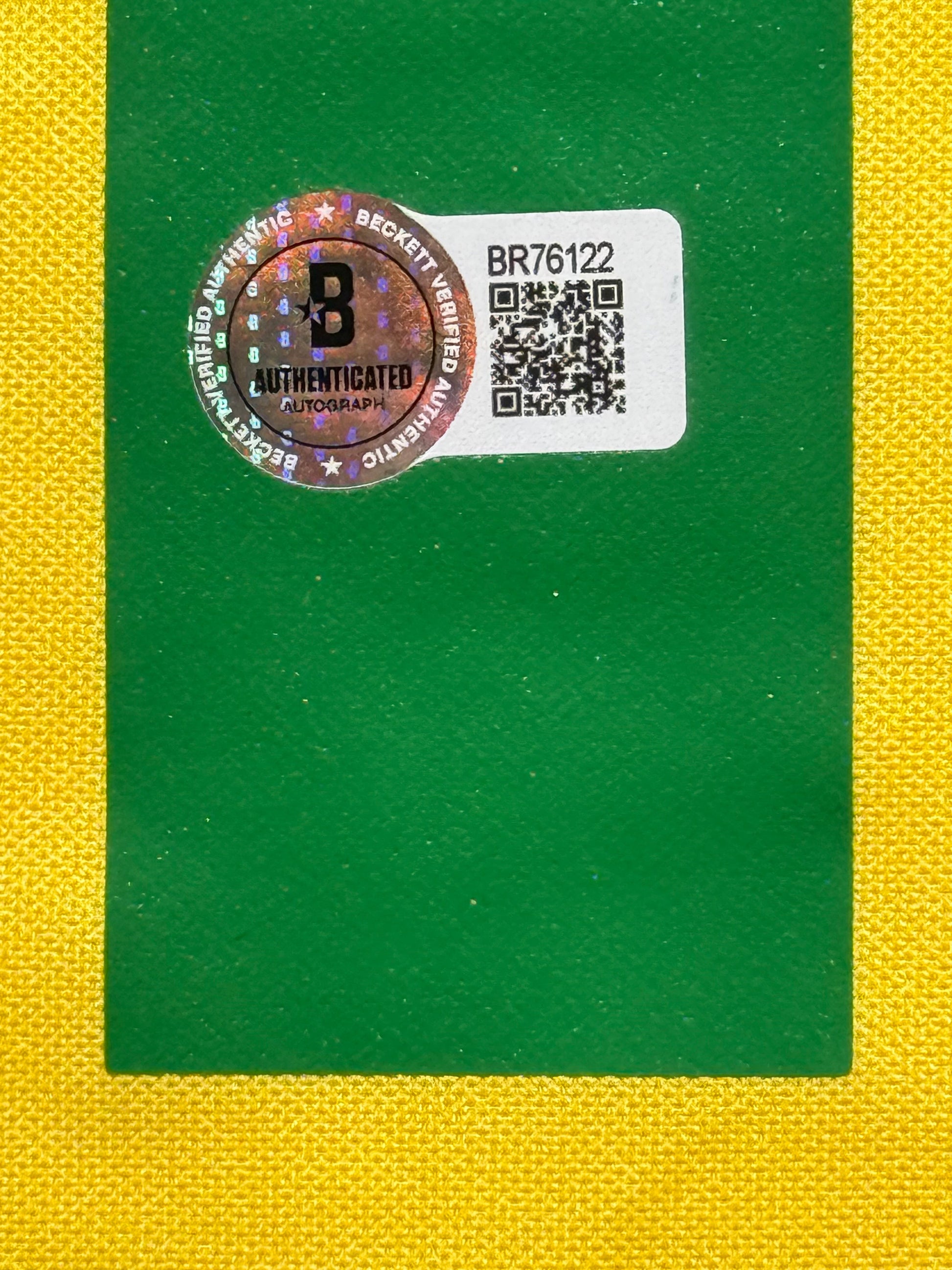 Maillot Domicile Equipe du Bresil Edition Coupe du Monde 2018 signe par Neymar et Certifie par Beckett authentic-signatures