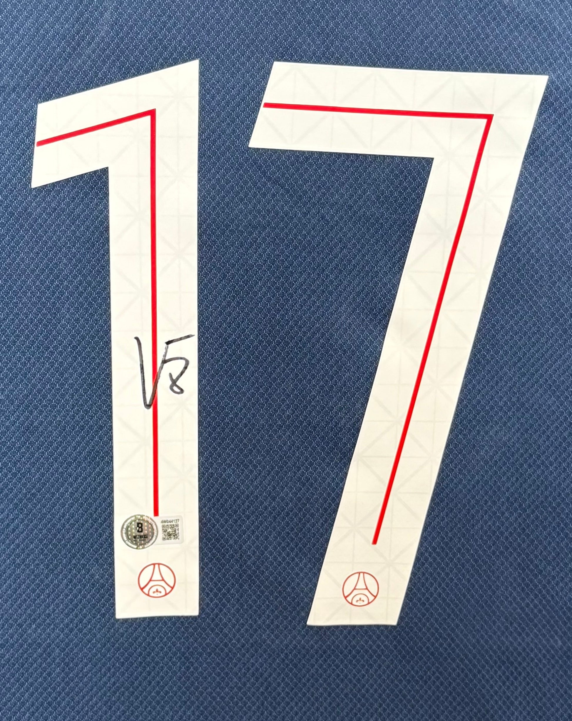 Maillot Domicile signe par VITINHA Paris Saint Germain 2025-26 Certifie par Beckett authentic-signatures