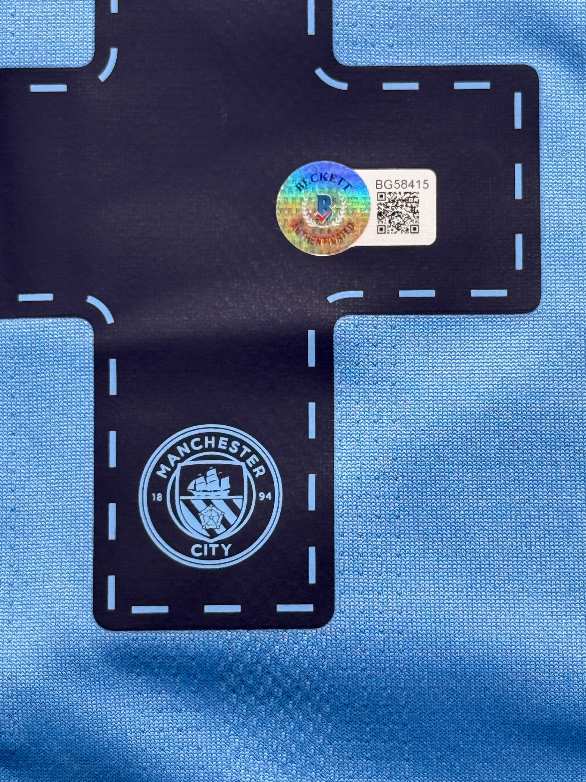 Maillot Domicile signe par Kalvin Phillips Manchester City FC 2022-23 Certifie par Beckett authentic-signatures