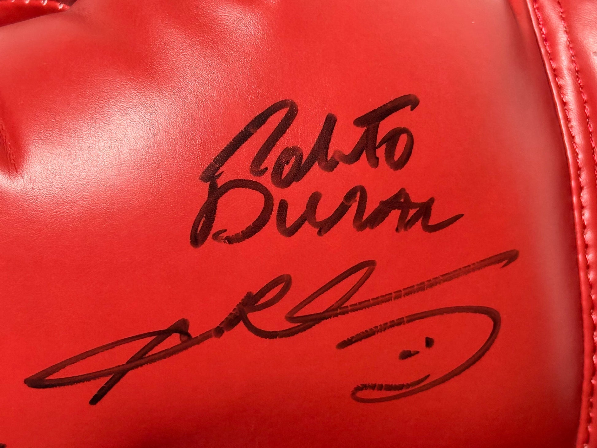 RARE Gant de Boxe Triple signature Thomas Hearns, Roberto Duran, Ray Sugar Leonard certifie par Beckett authentic-signatures