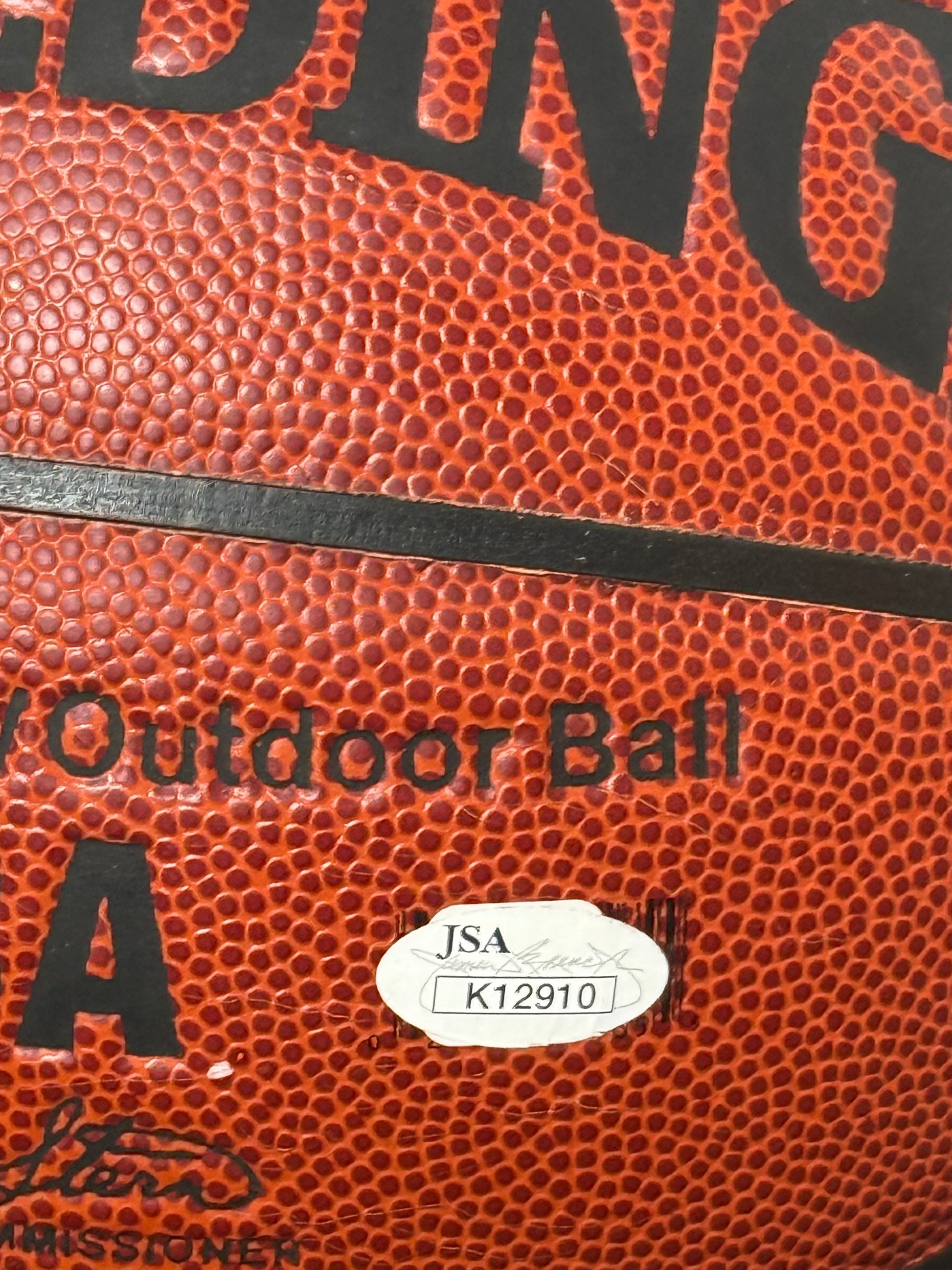 Basketball Authentique signe par Charles Barkley et certifie par Beckett authentic-signatures