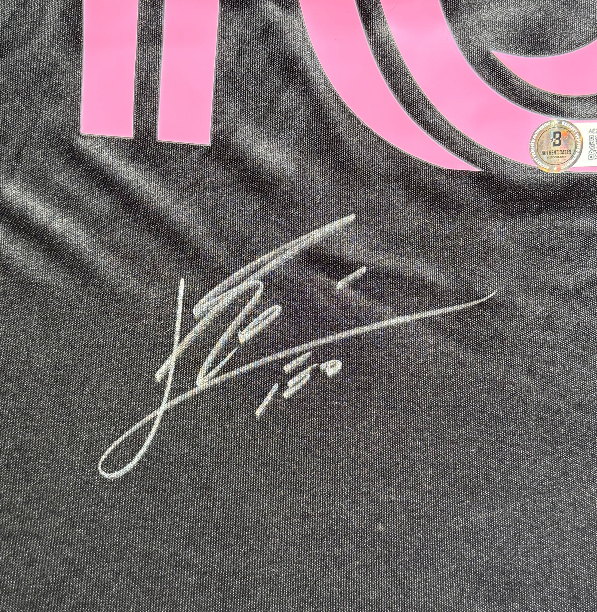 Maillot Domicile Inter Miami FC 2024 signe par Lionel Messi et certifie par Beckett authentic-signatures