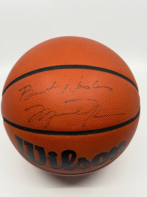 Michael Jordan, ballon "Best Wishes" signé, certifié par Beckett