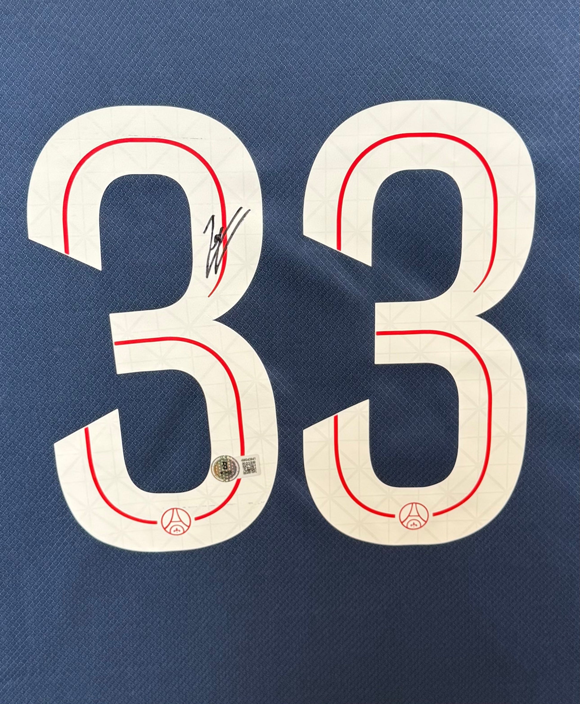 Maillot ETOILE Domicile signe par ZAIRE-EMERY Paris Saint Germain 2025-26 Certifié par Beckett authentic-signatures