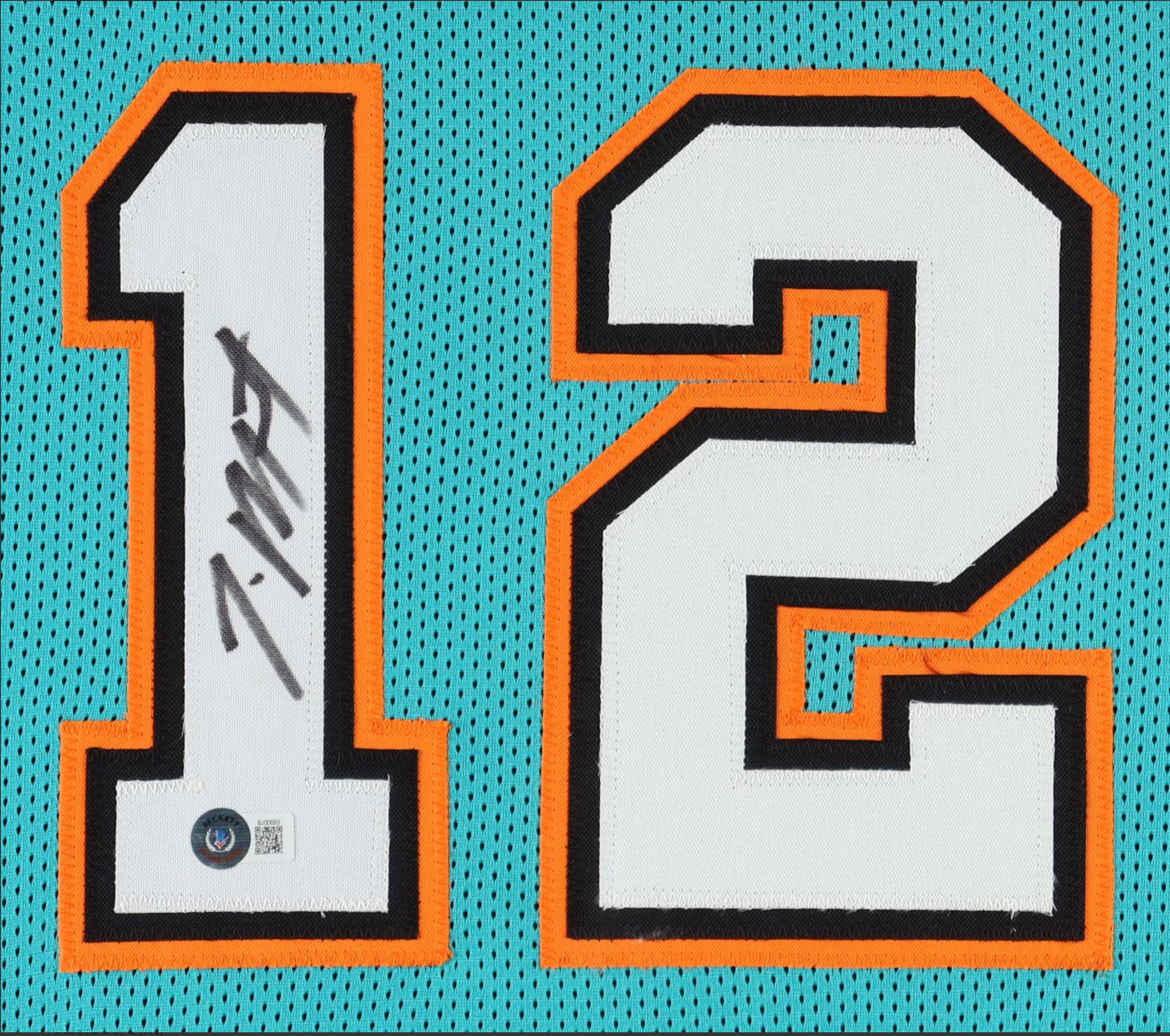 Cadre Maillot Authentique Memphis Grizzlies signe par Ja Morant certifie par Beckett authentic-signatures