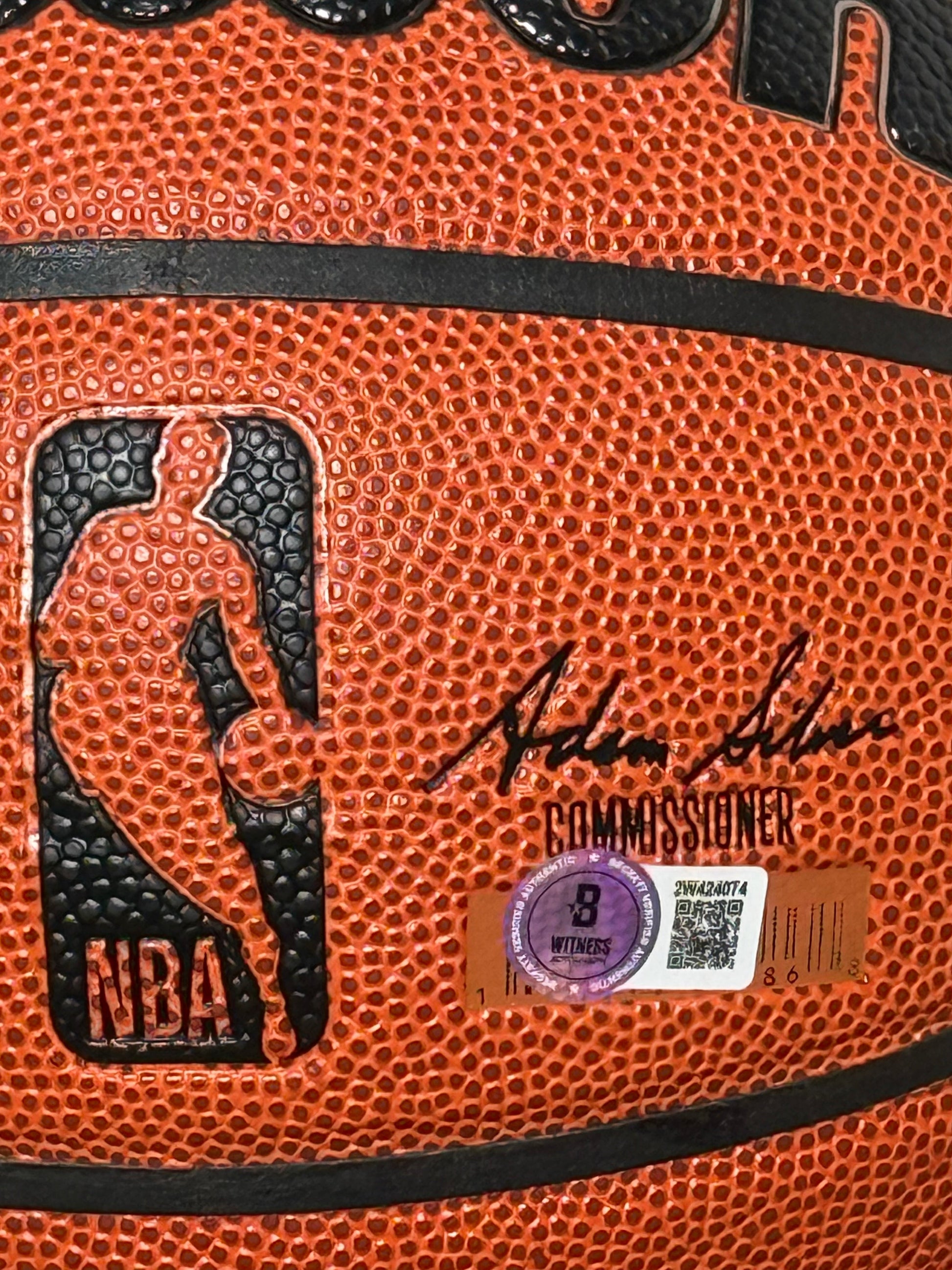 Basketball Authentique signe par Clyde Drexler et certifie par Beckett authentic-signatures