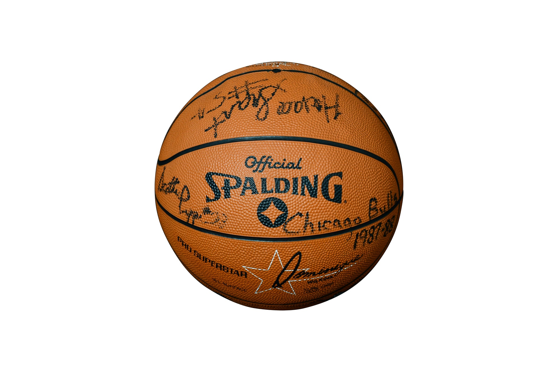 1987-88 Chicago Bulls Team Signed Basketball (11 Signatures) Certified by Beckett authentic-signatures