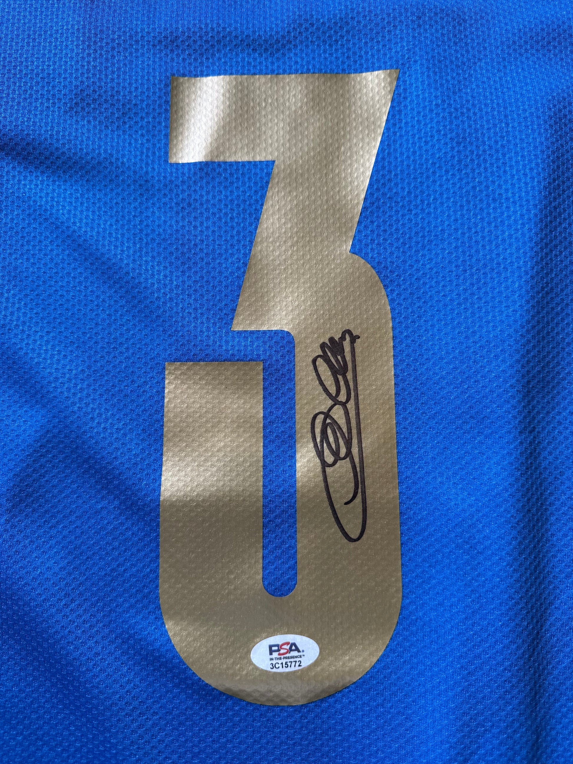 Maillot Domicile Edition Euro 2016 Equipe Italie  signe par Giorgio Chiellini et Certifie par Beckett authentic-signatures