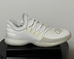 Chaussure Droite signee par James Harden et certifiee par Beckett authentic-signatures