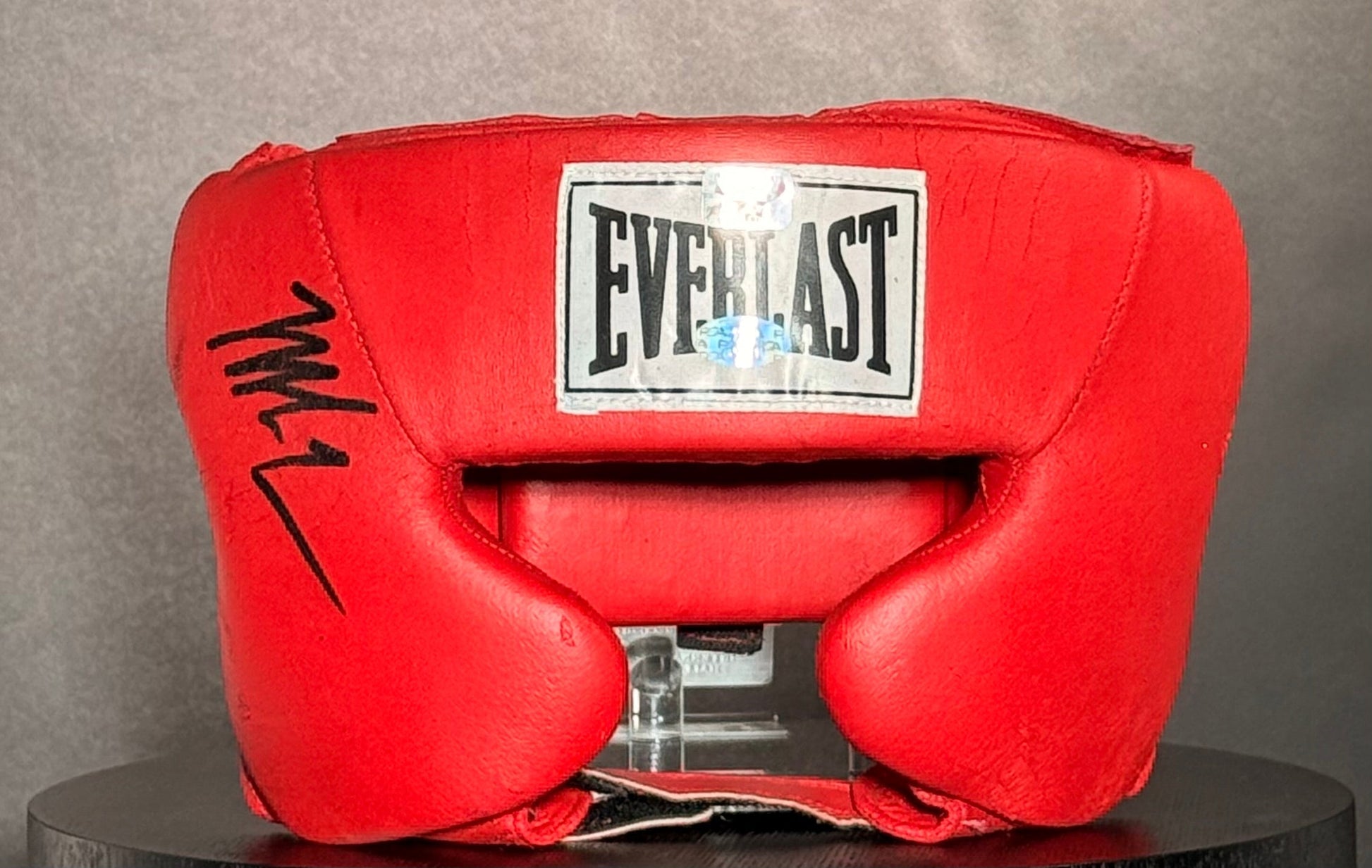 Authentique Casque d'Entrainement EVERLAST signe par Mike Tyson et certifie par PSA authentic-signatures