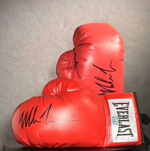Authentique Paire de Gants de Boxe EVERLAST signe par Mike Tyson et certifie par PSA et Mike Tyson authentic-signatures