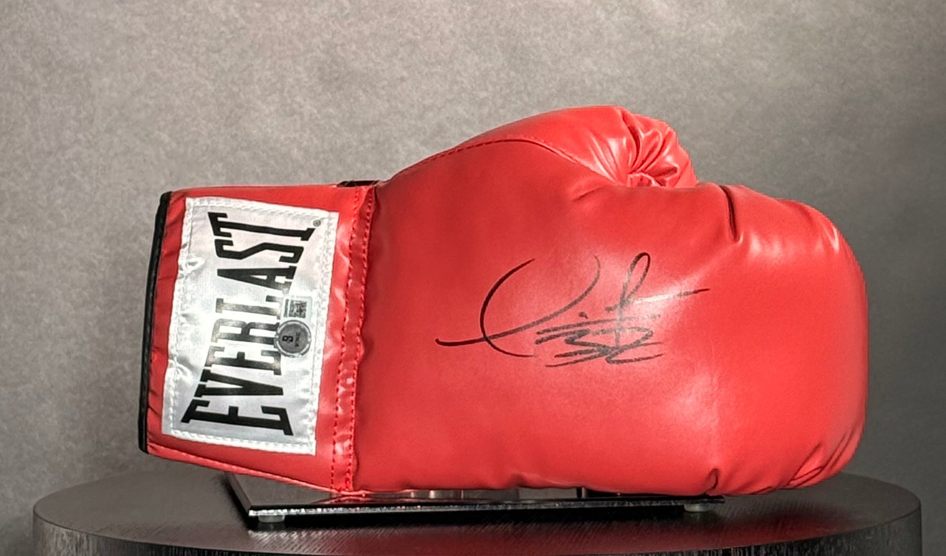 Authentique Gant de boxe Droit EVERLAST signé par Deontay Wilder certifié par Beckett authentic-signatures