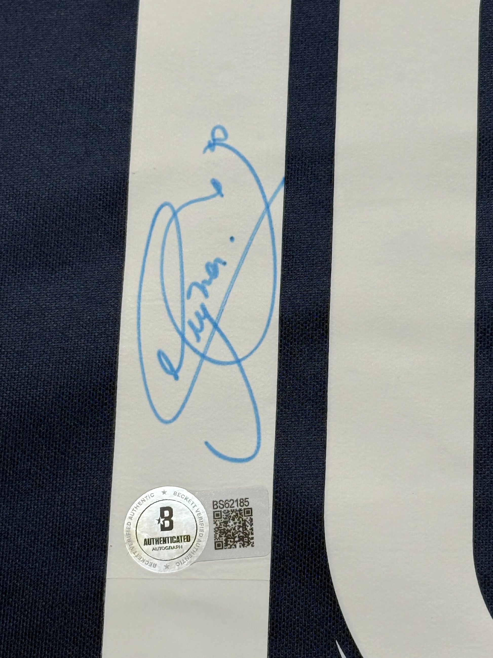 Maillot Domicile signe par NEYMAR Paris Saint Germain 2022-23 Certifié par Beckett authentic-signatures