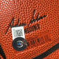 Basketball Authentique signe par Trae Young et certifie par Beckett authentic-signatures