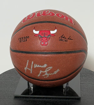 Basketball Authentique des Chicago Bulls signe par Horace Grant et certifiée par Schwartz authentic-signatures