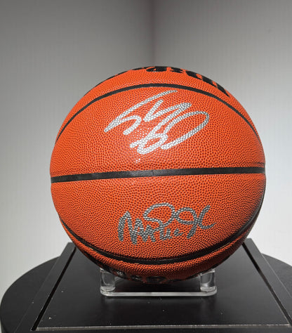 Basketball Legendes des Lakers signe par Magic Johnson et Shaquiile O'Neal certifie par Beckett authentic-signatures