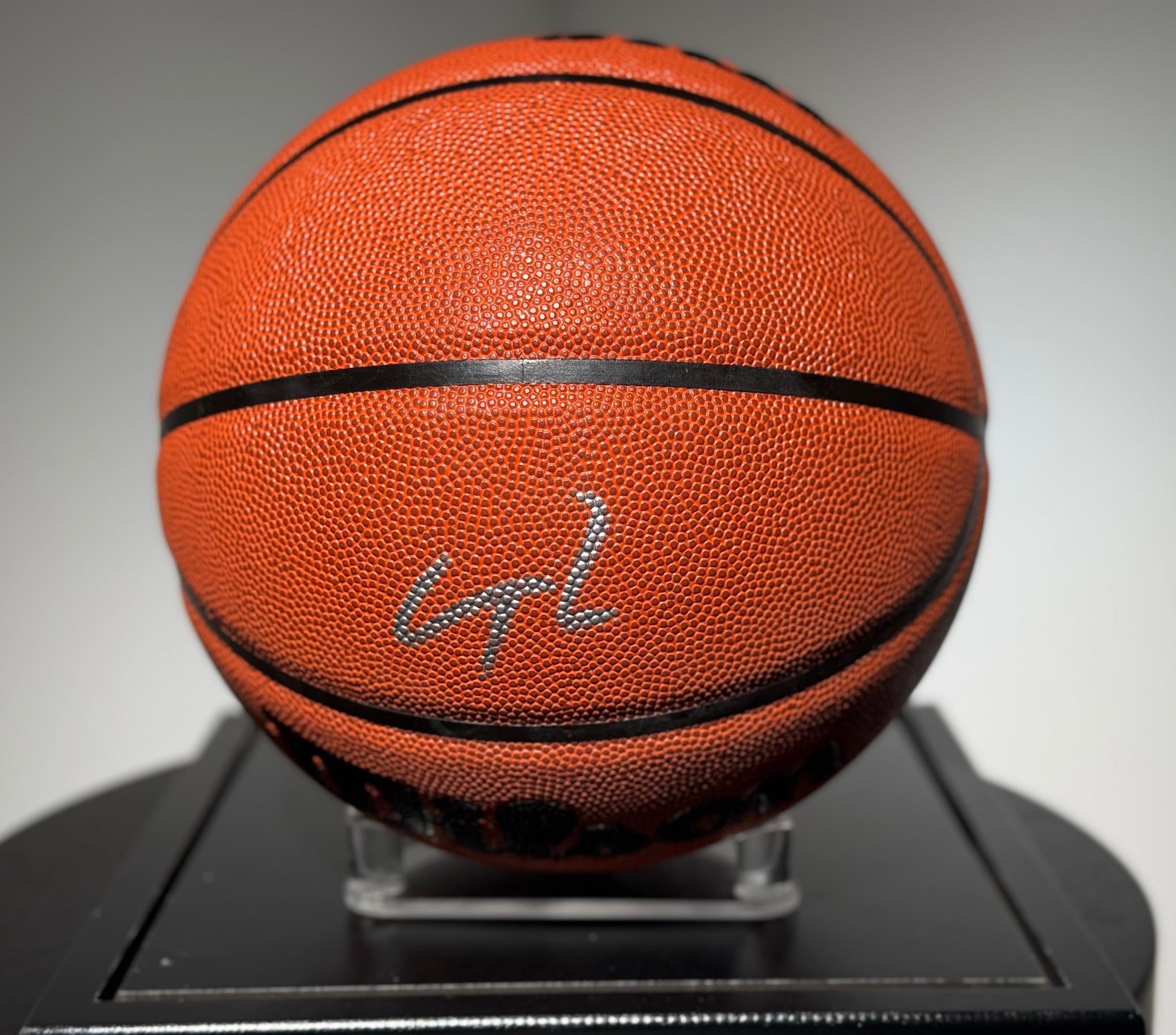 Basketball signe par Giannis Antetokounmpo certifie par Beckett authentic-signatures