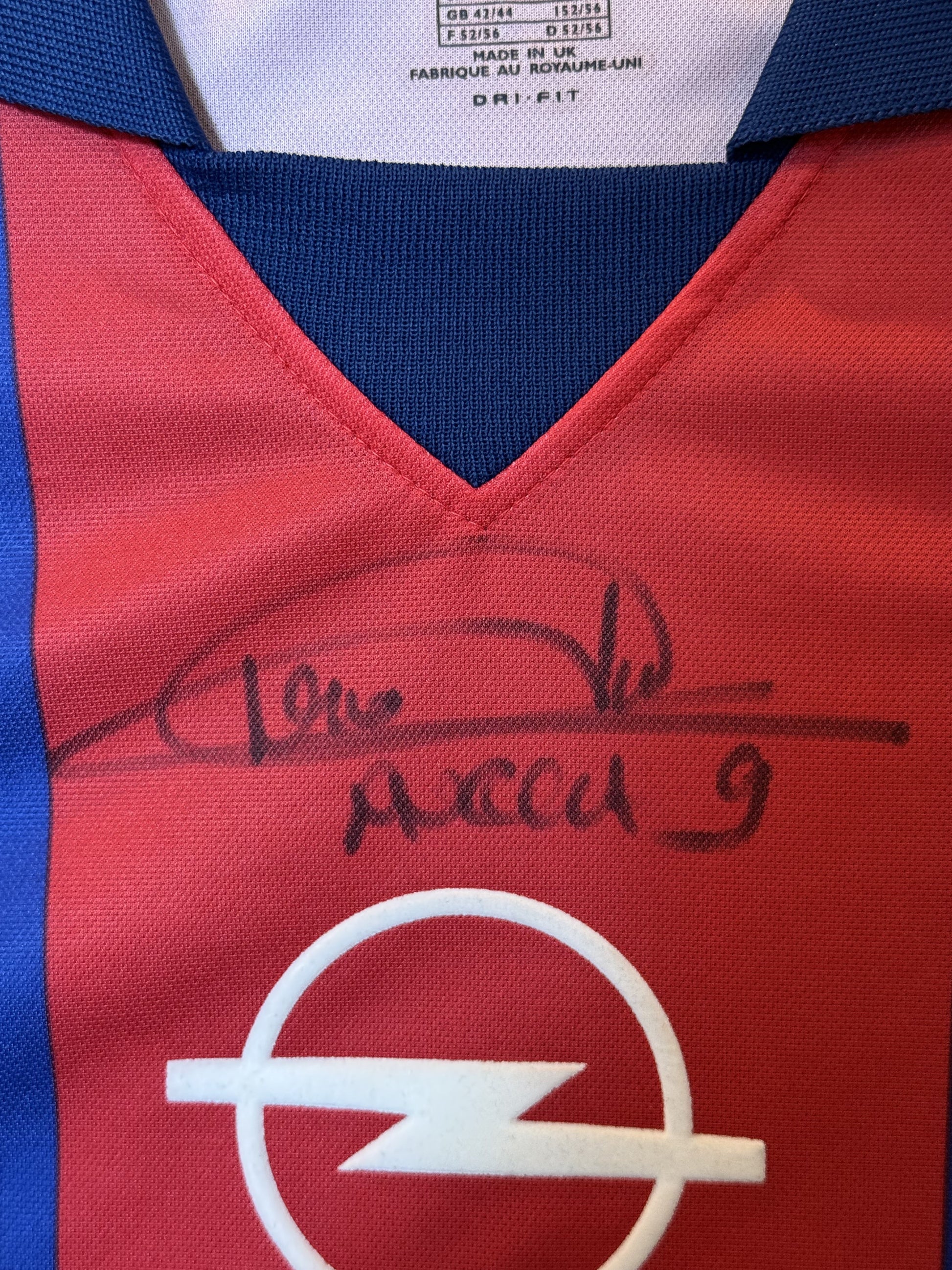 Maillot Authentique Paris Saint Germain signé par Nicolas Anelka er certifié par Pele Fondation authentic-signatures