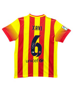 Maillot exterieur FC Barcelone 2013-14 signe par Xavi Hernandez Certifie par Beckett authentic-signatures