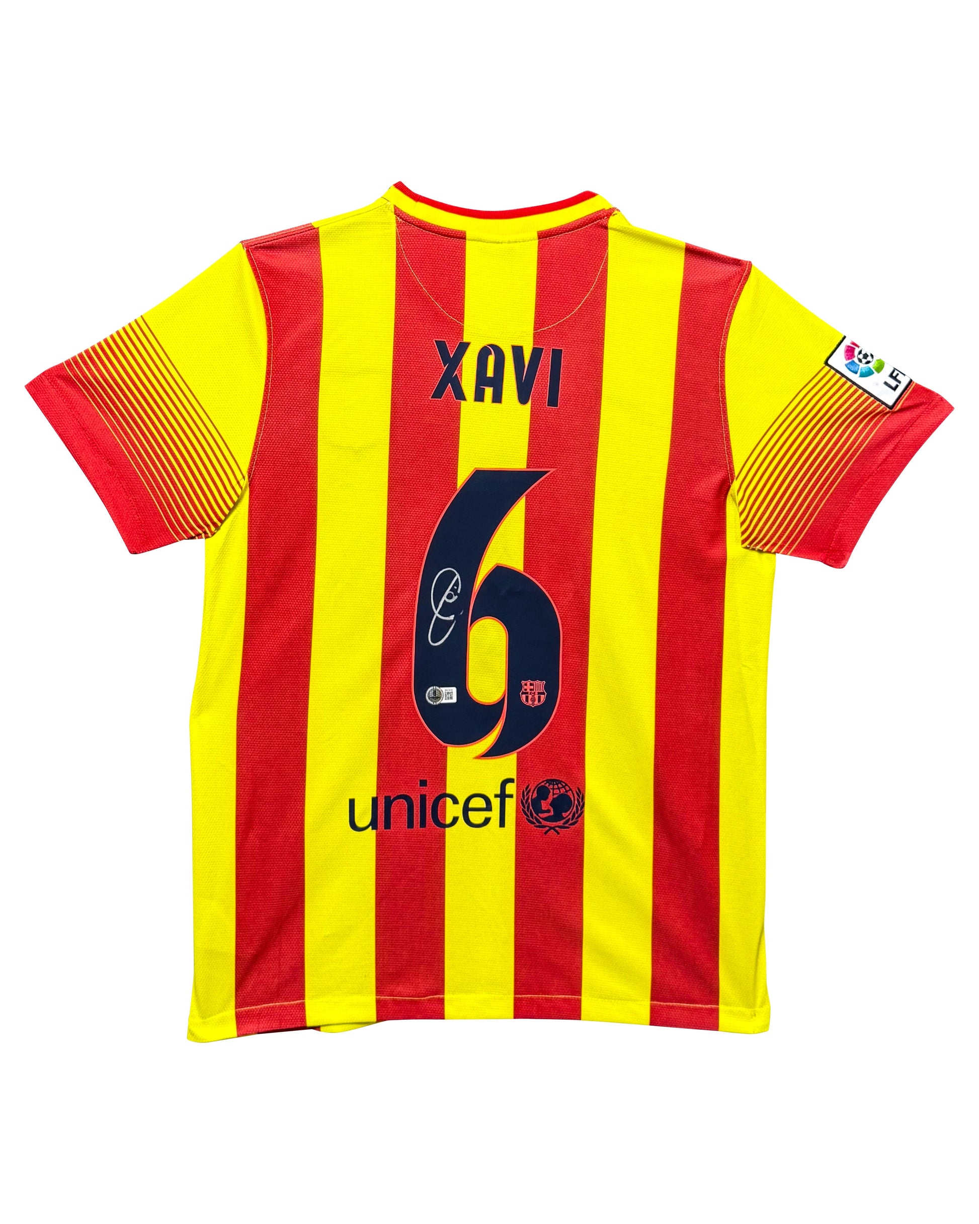 Maillot exterieur FC Barcelone 2013-14 signe par Xavi Hernandez Certifie par Beckett authentic-signatures