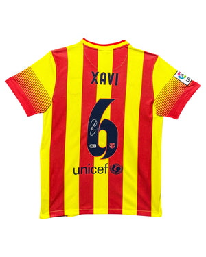 Maillot exterieur FC Barcelone 2013-14 signe par Xavi Hernandez Certifie par Beckett authentic-signatures