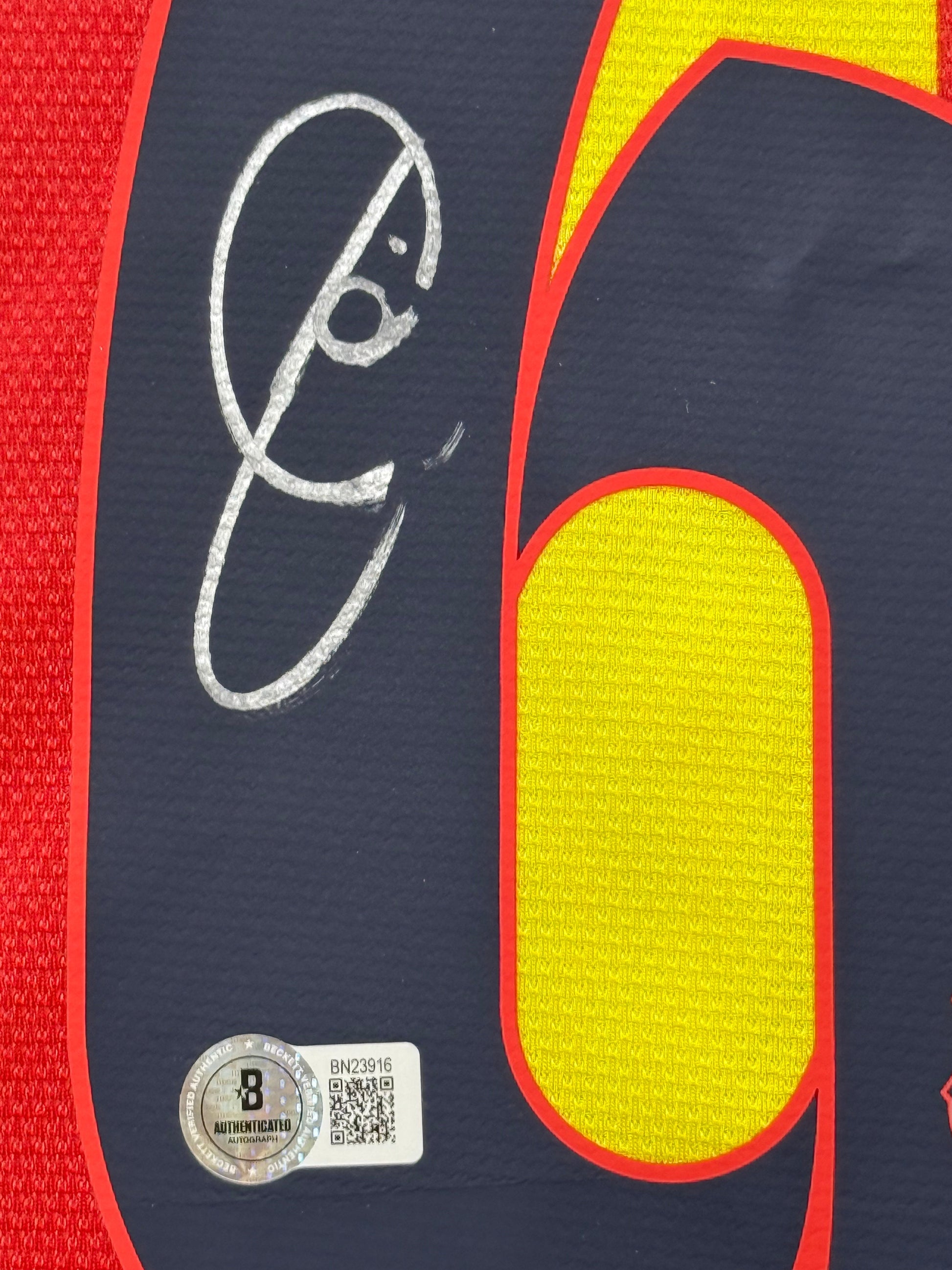 Maillot exterieur FC Barcelone 2013-14 signe par Xavi Hernandez Certifie par Beckett authentic-signatures