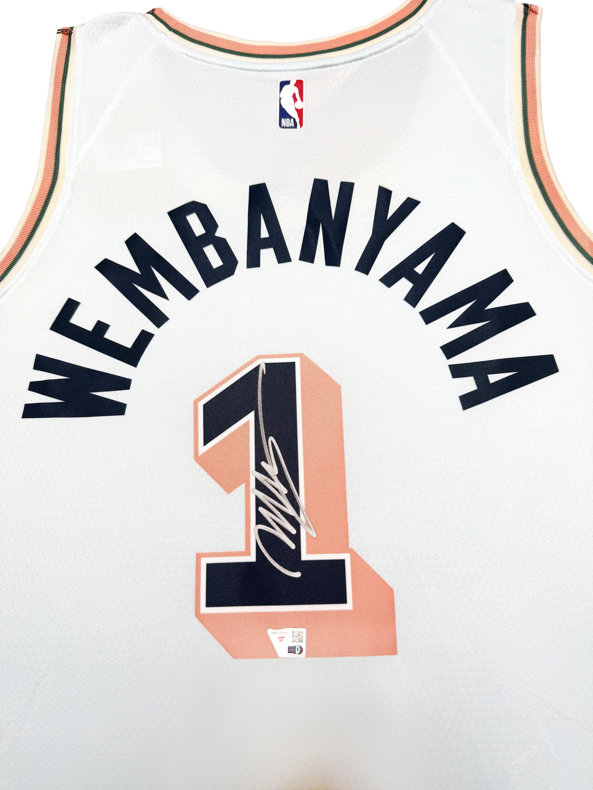 Maillot Authentique San Antonio Spurs signé par Victor Wembanyama et certifié par Fanatics authentic-signatures