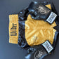 Authentique Paire de Gants EVERLAST et Short signes par Deontay Wilder et certifies par BECKETT authentic-signatures