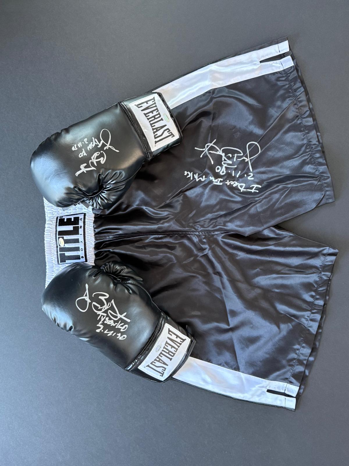 Authentique Paire de Gants EVERLAST et Short signes par Deontay Wilder et certifies par BECKETT authentic-signatures