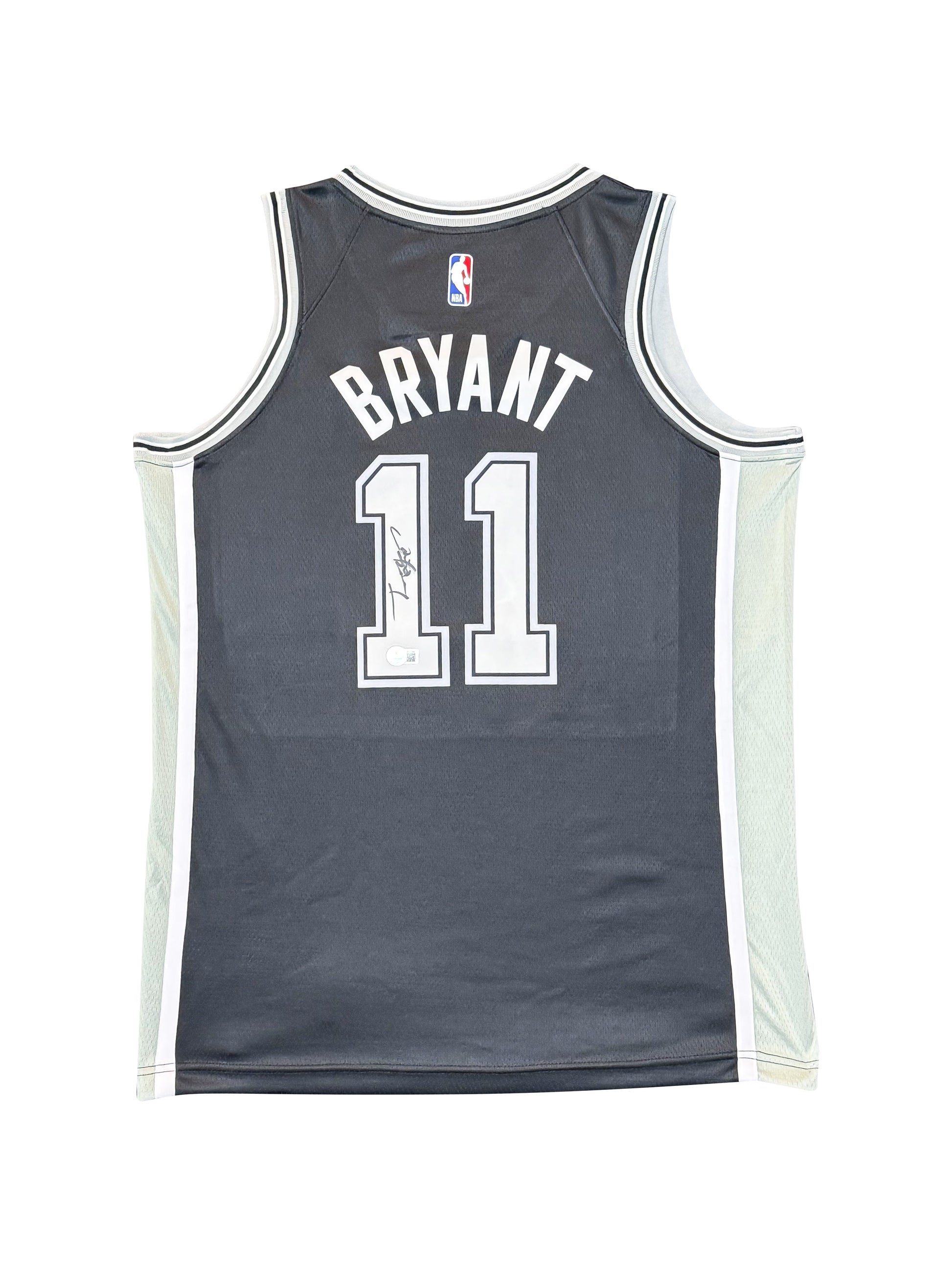 Maillot Swingman City Edition san Antonio Spurs signé par Carter BRYANT et certifié par BECKETT authentic-signatures