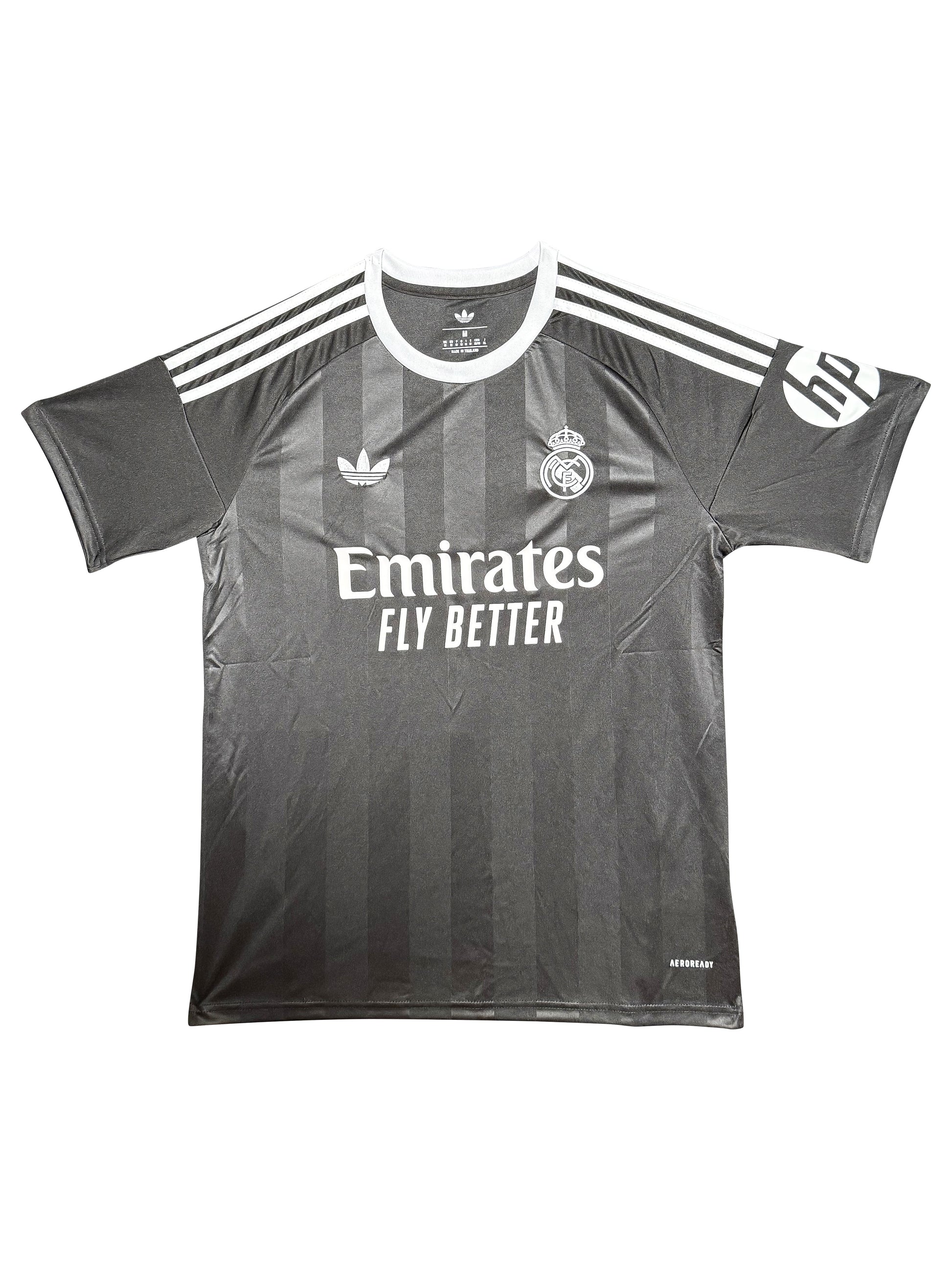 Maillot Authentique Real Madrid signé par Thibault Courtois et certifié par beckett authentic-signatures