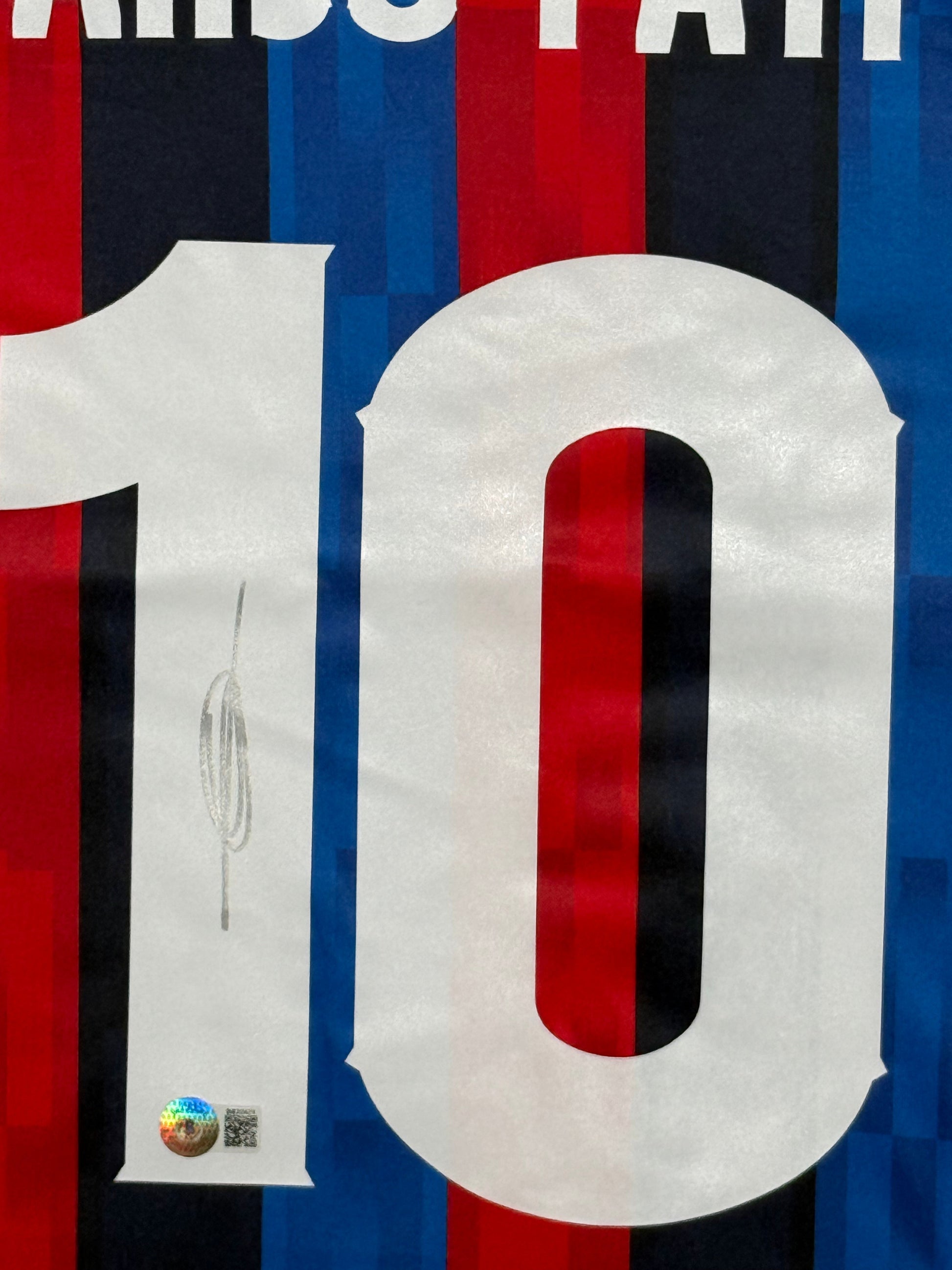 Maillot Authentique FC Barcelone saison 2022-2023 signé par Ansu Fati et certifié par Beckett authentic-signatures