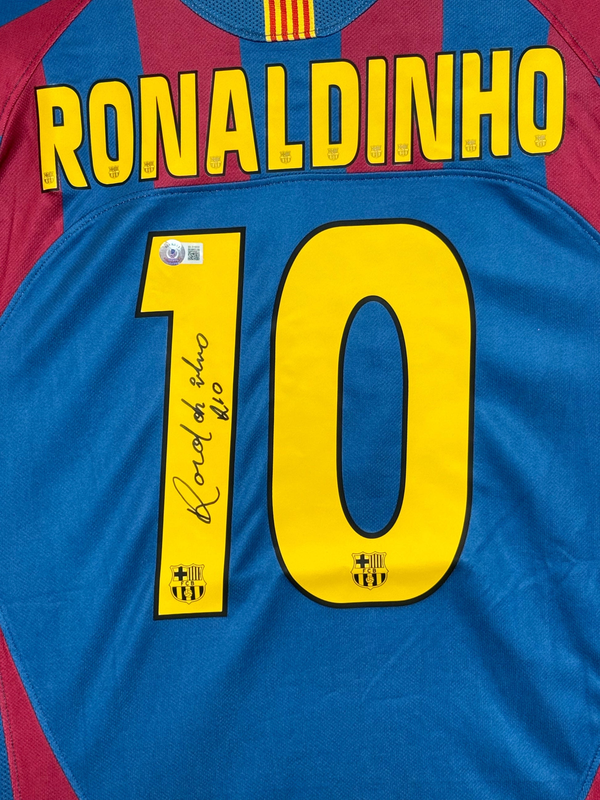 Maillot Authentique FC Barcelone Finale Champions League 2006 signé par Ronaldinho et certifié par Beckett authentic-signatures