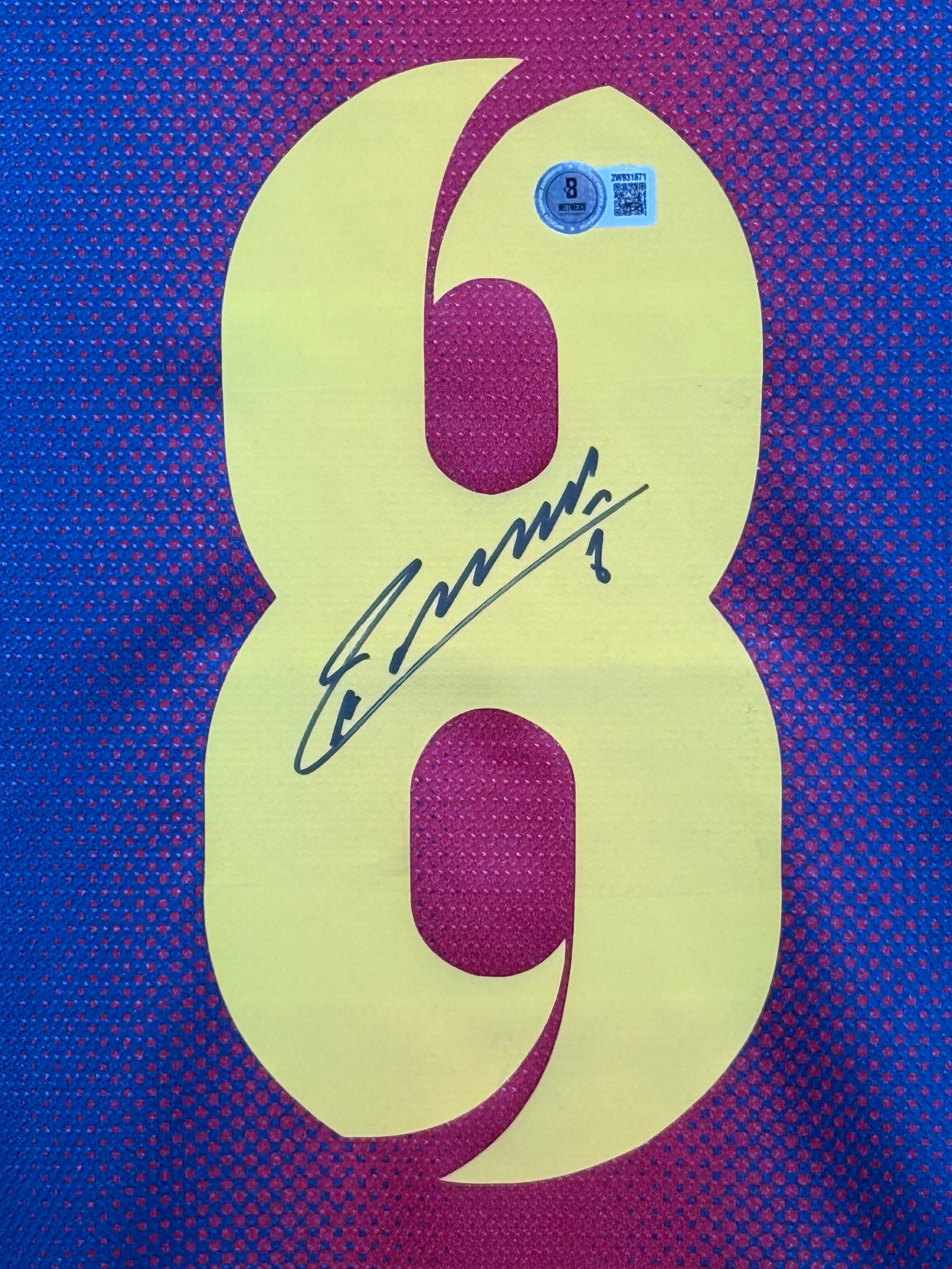 Maillot Authentique FC Barcelone saison 2012-2013 signé par Andres Iniesta et certifié par Beckett authentic-signatures