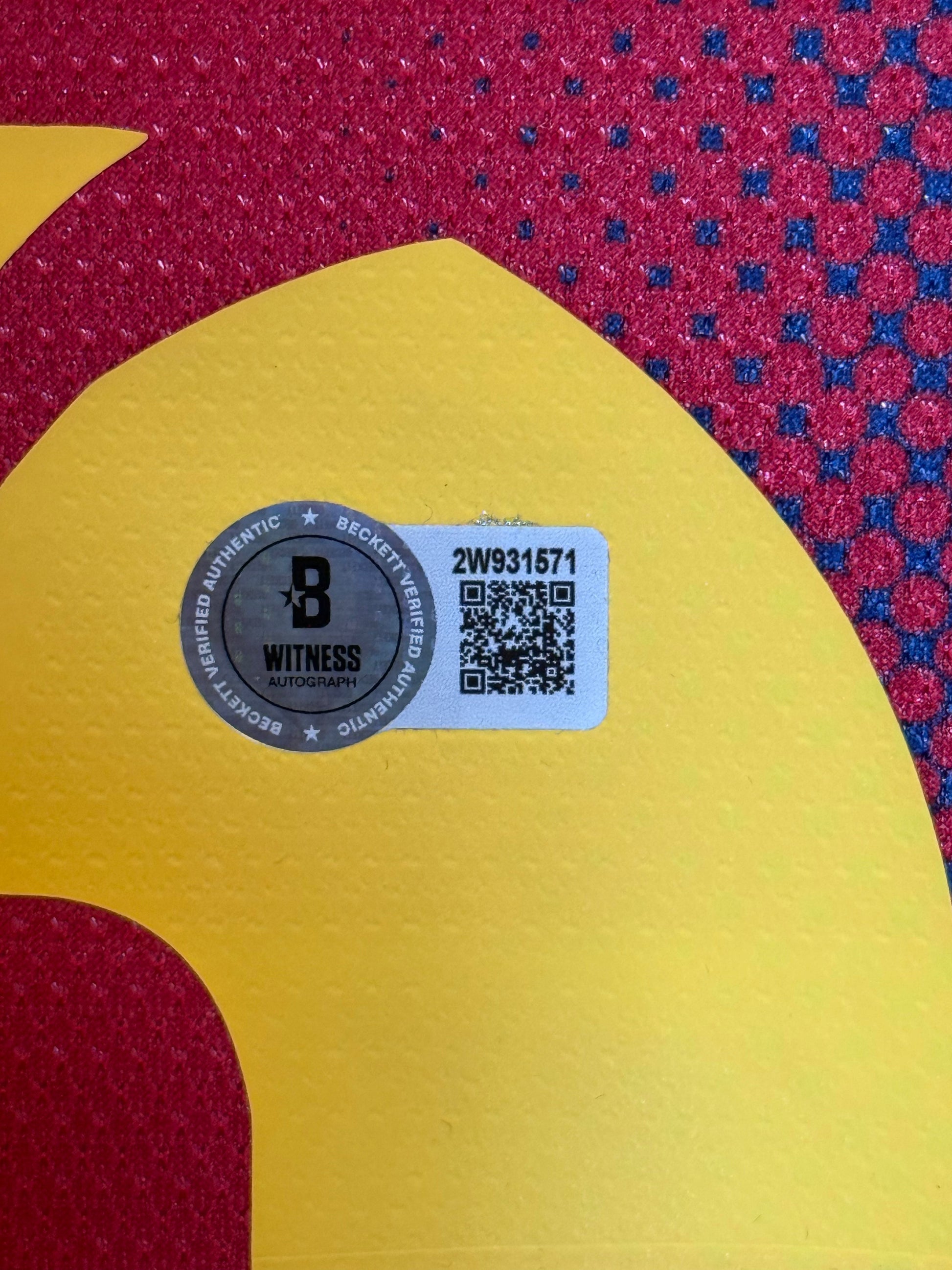 Maillot Authentique FC Barcelone saison 2012-2013 signé par Andres Iniesta et certifié par Beckett authentic-signatures