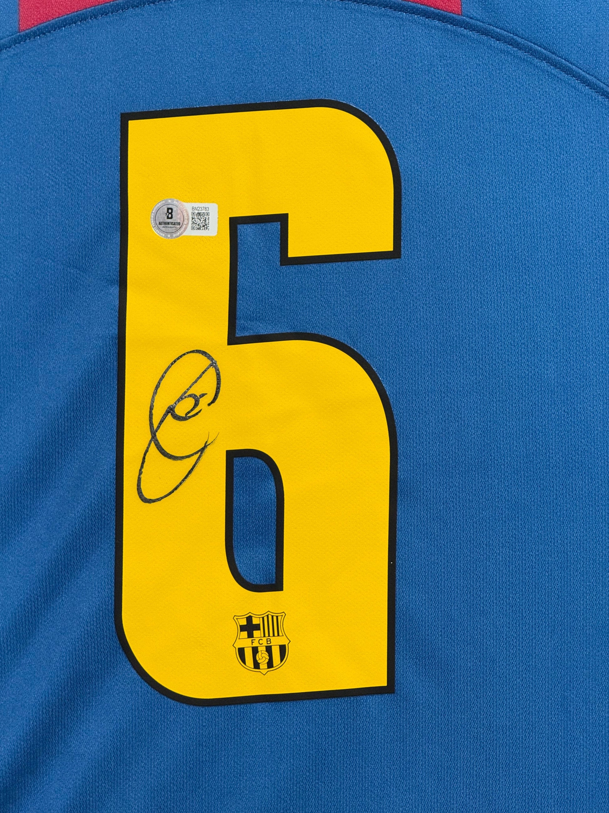 Maillot Authentique FC Barcelone Finale Champions League 2006 signé par Xavi Hernandez et certifié par Beckett authentic-signatures
