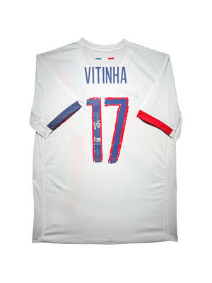 Maillot Exterieur signe par VITINHA Paris Saint Germain 2024-25 Certifié par Beckett authentic-signatures