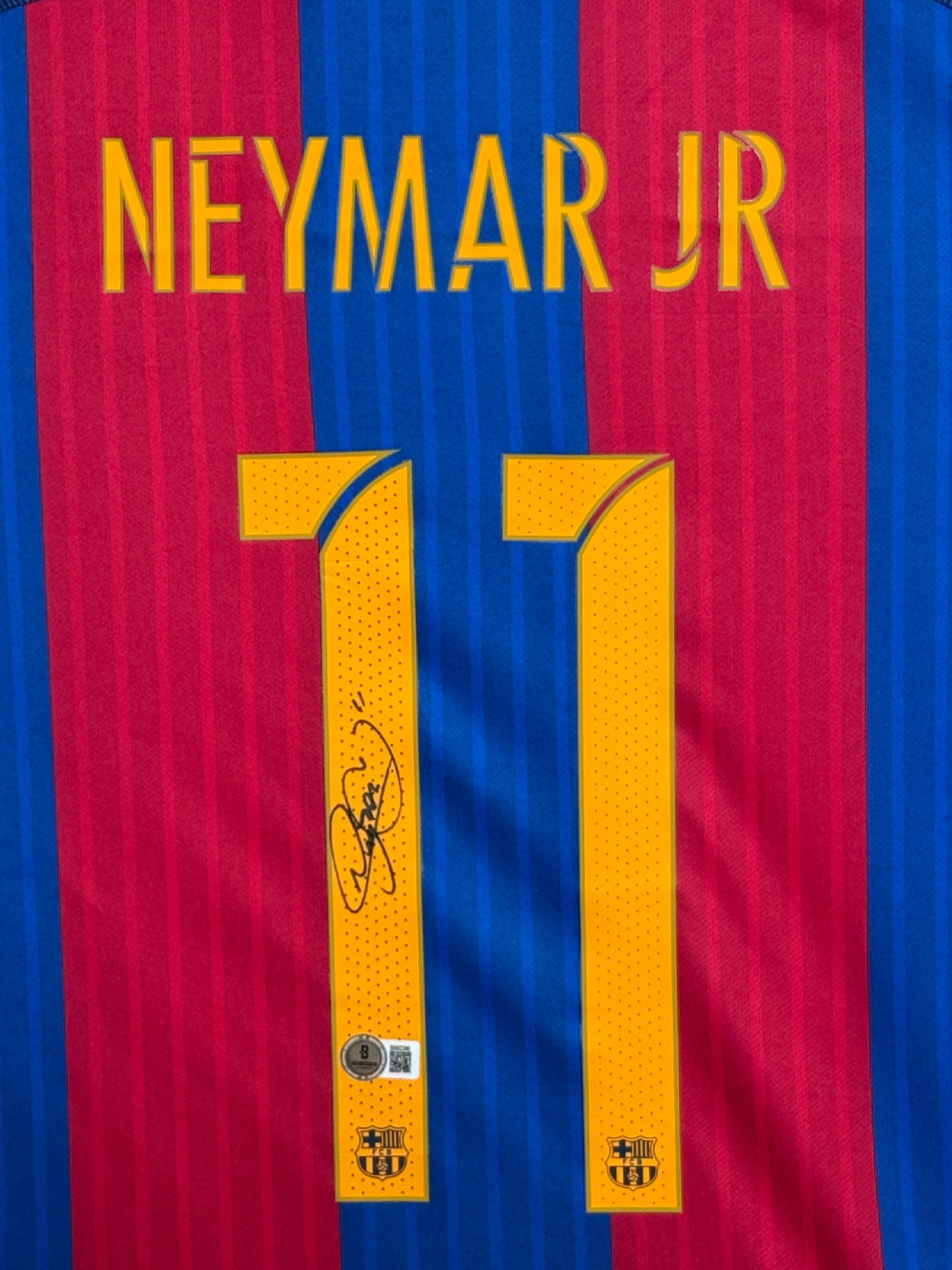 Maillot Authentique FC Barcelone 2016-17  signé parNeymar et certifié par Beckett authentic-signatures