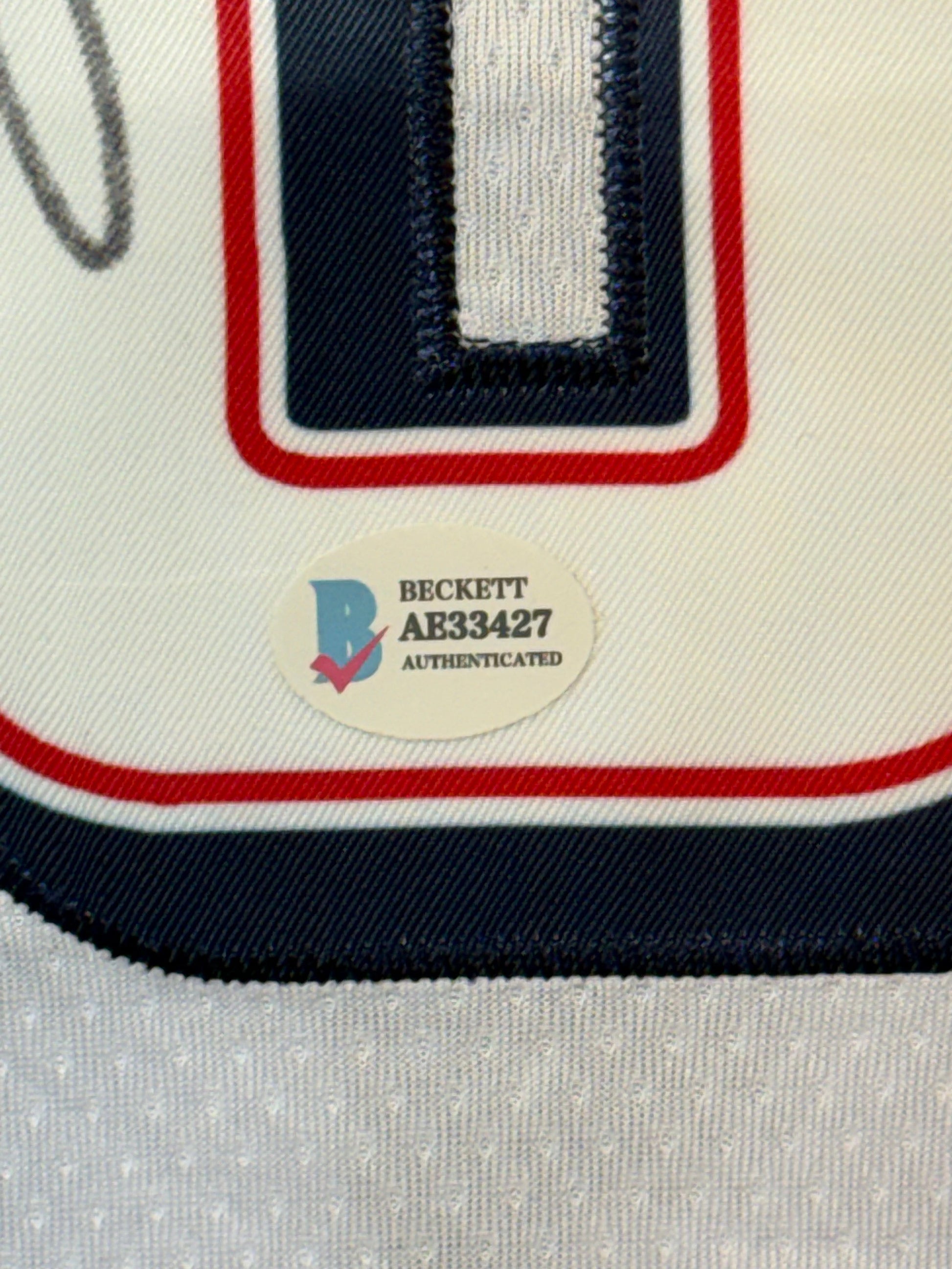 Maillot Authentique TEAM USA OLYMPICS GAME PARIS 2024 signé par LEBRON JAMES et certifié par Beckett authentic-signatures