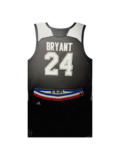 Maillot et Short Portés durant le All Star Game 2015 par Kobe Bryant certifié par The Bryant Family authentic-signatures