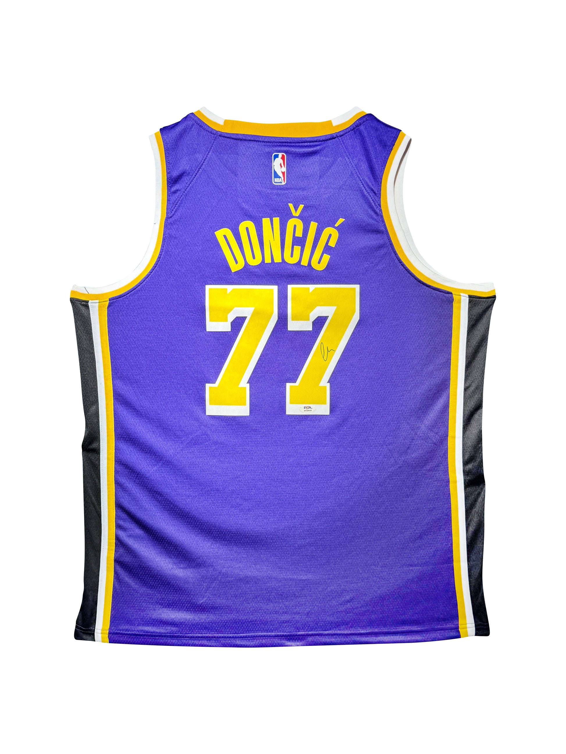 Maillot Authentique Exterieur Los Angeles Lakers signe par Luka Doncic certifie par PSA authentic-signatures