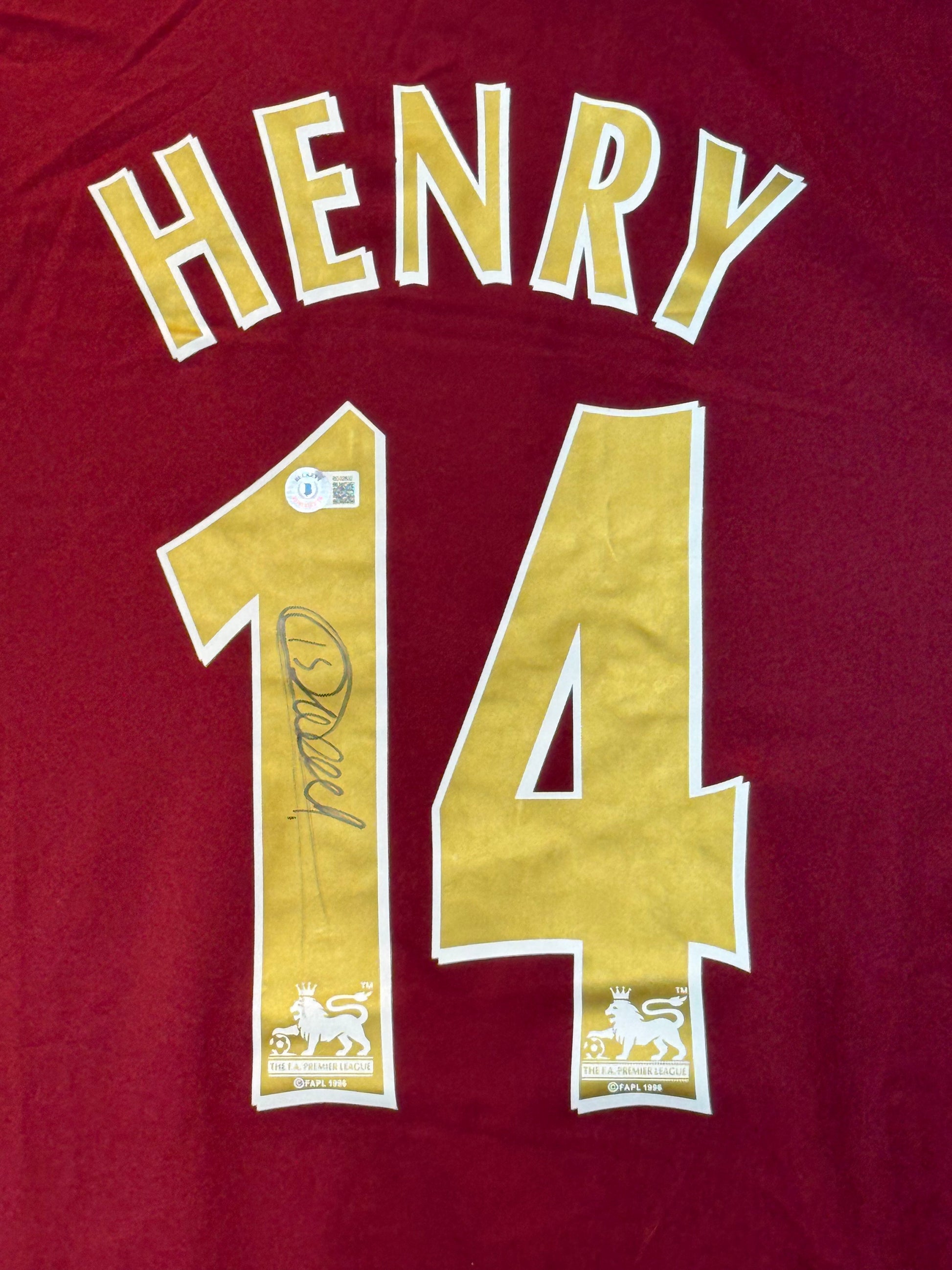Maillot Authentique Arsenal Highbury saison 2005-2006 signé par Thierry Henry et certifié par Beckett authentic-signatures