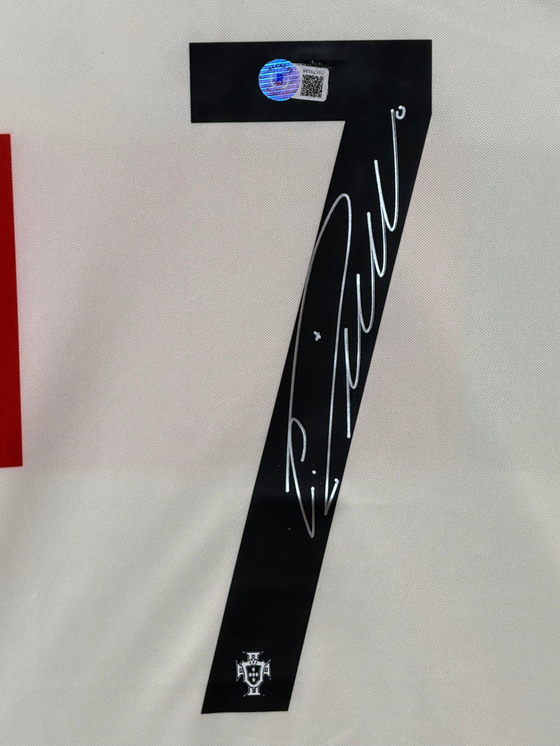 Maillot Authentique Equipe du portugal Coupe du monde 2022 signé par Cristiano Ronaldo certifié par Beckett authentic-signatures