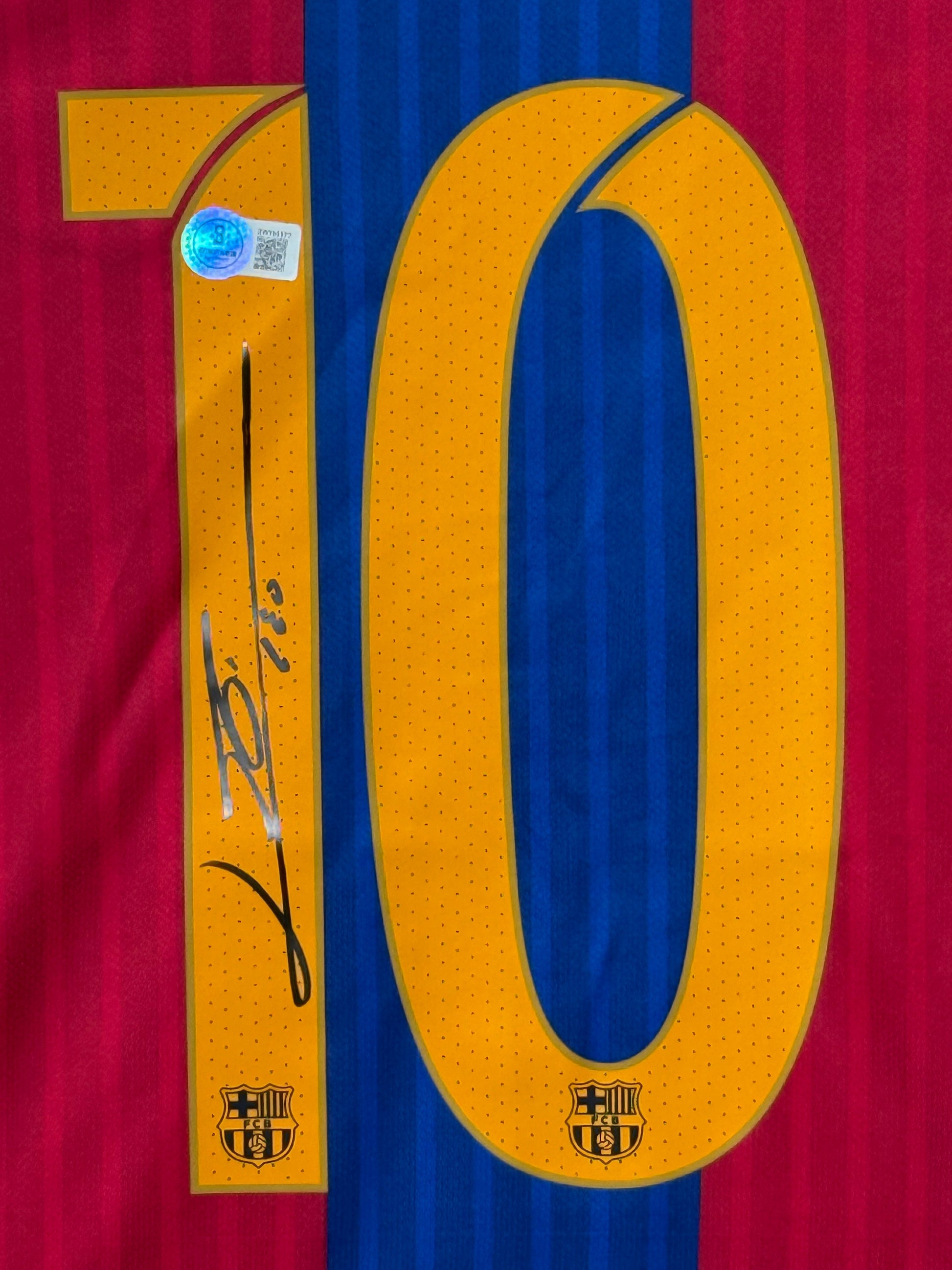 Maillot Authentique FC Barcelone saison 2016-17 Remontada  signé par Lionel Messi et certifié par Beckett authentic-signatures