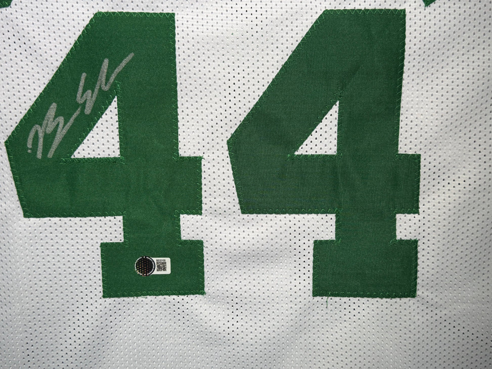 Maillot Custom Domicile signe par Brian Scalabrine certifie par Beckett authentic-signatures