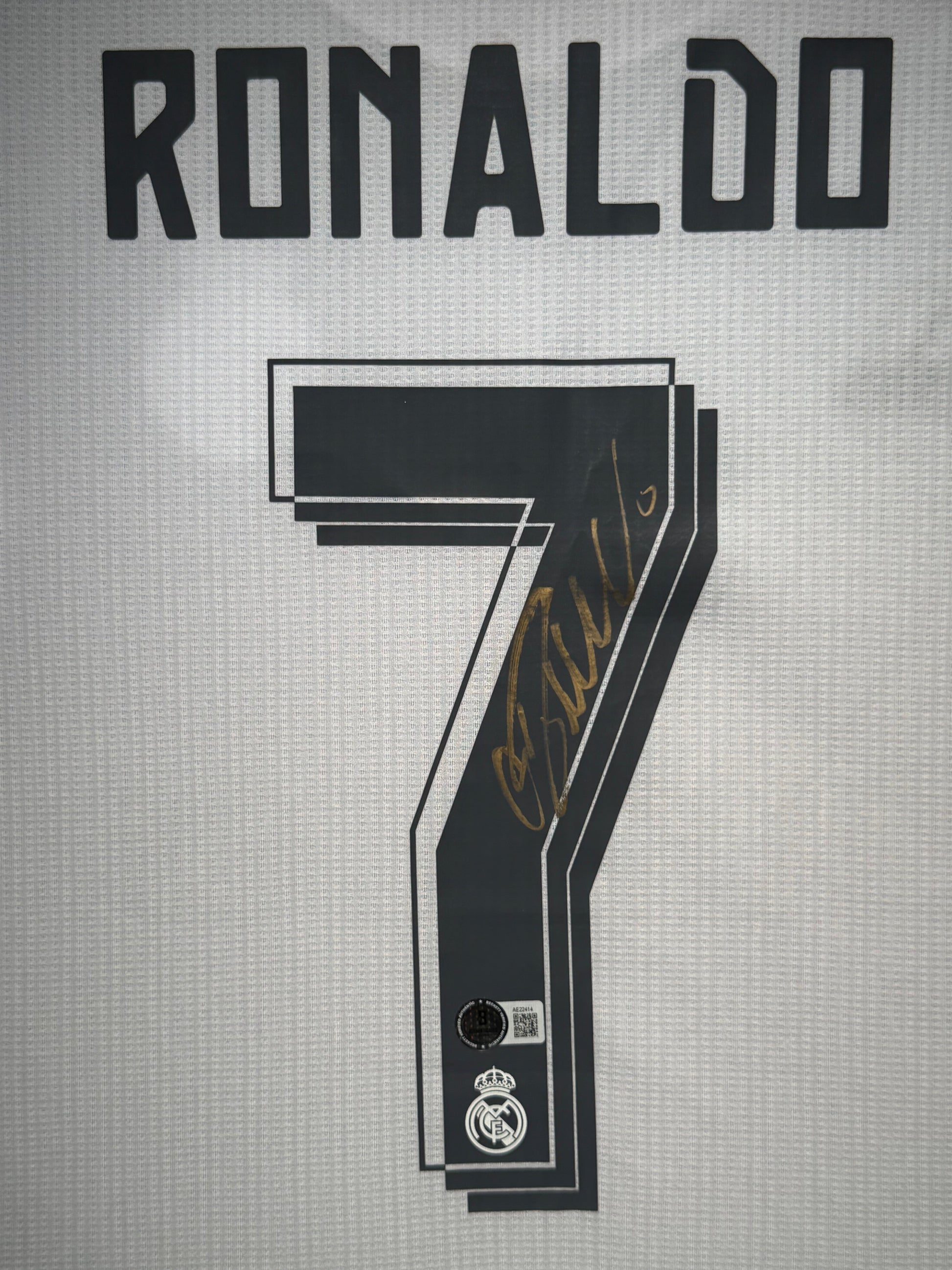 Maillot Domicile Real Madrid CF 2015-16  signe par Cristiano Ronaldo et Certifie par Beckett authentic-signatures