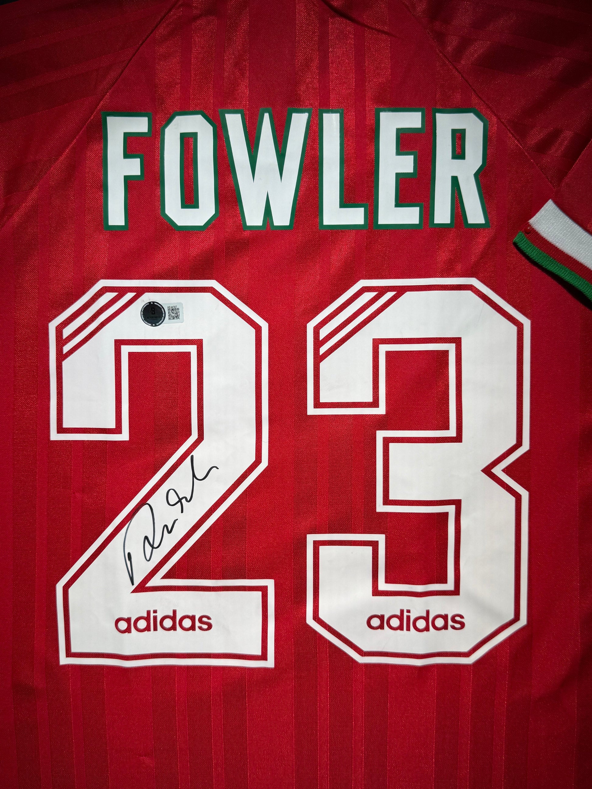 Maillot Domicile signe par Robbie Fowler Liverpool FC 1996-97 Certifie par Beckett authentic-signatures