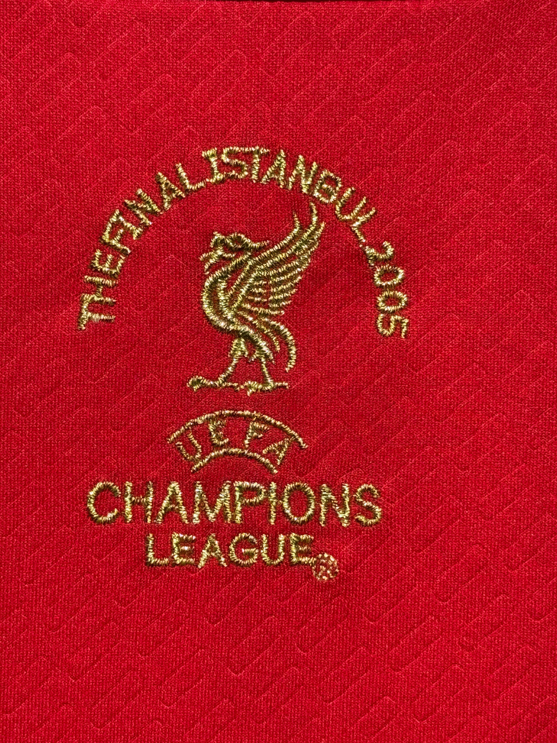 Maillot Domicile Liverpool FC Champions League 2005 signe par Steven Gerrard  Certifie par Beckett authentic-signatures