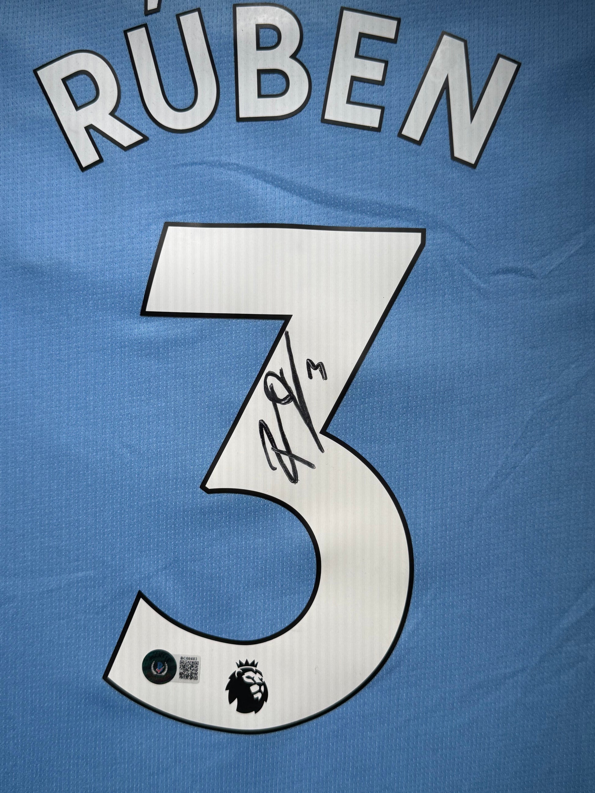 Maillot Domicile signe par Ruben Dias Manchester City FC 2021-22 Certifie par Beckett authentic-signatures